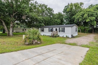 2747 Old Bartow Rd, Lake Wales, FL 33859
