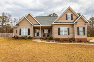 2871 Philippi Cir, Grimesland, NC 27837