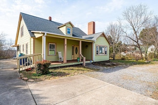 55 Duke St, Granite Falls, NC 28630