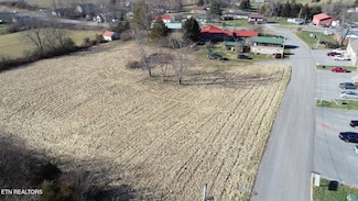 136 Saint George Ln, Harrogate, TN 37752