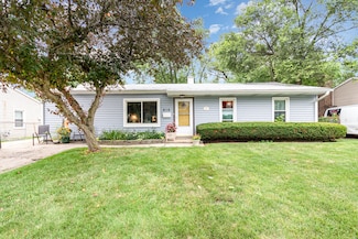 616 Parkside Cir, Streamwood, IL 60107