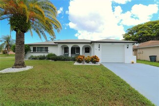 5801 Elena Dr, Holiday, FL 34690