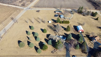 11245 Fox Trail Rd, Durand, IL 61024