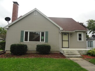109 E 5th St, Gridley, IL 61744