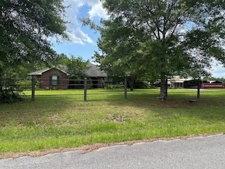14 Jordan Rd, Ellisville, MS 39437