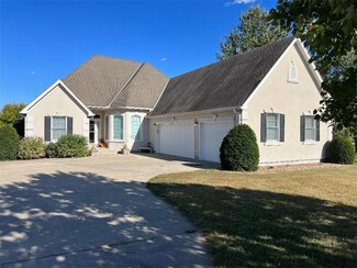 12896 Valley View Dr, Saint Joseph, MO 64505