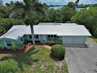 285 Live Oak Dr, Vero Beach, FL 32963