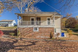 709 Westover Dr SW, Cleveland, TN 37311