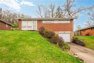 24 Woodruff Dr, Carnegie, PA 15106