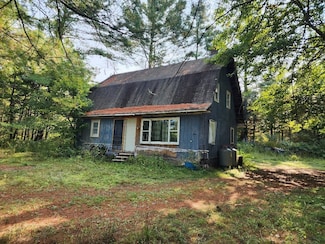 24 Pine Rd, North Stratford, NH 03590