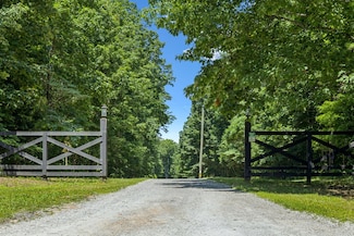 1011 Frontier Acres Dr, Pegram, TN 37143