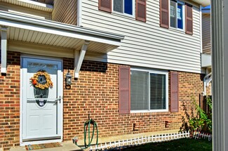5 Penny Royal Place Unit 4, Woodridge, IL 60517