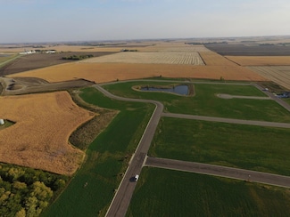 1503 Diamond Dr, Marshall, MN 56258