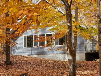 1038 Deer Park Ct, Gaylord, MI 49735