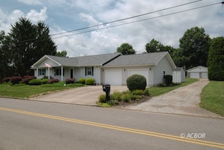 403 Page St, Middleport, OH 45760