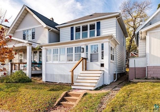 1115 E 9th St, Duluth, MN 55805