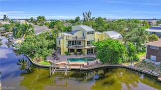 196 Dundee Rd, Fort Myers Beach, FL 33931