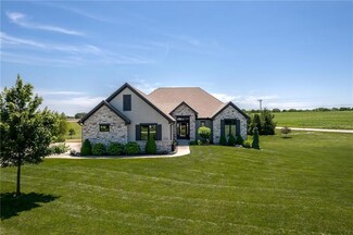 11201 Wilmar Dr, Liberty, MO 64068