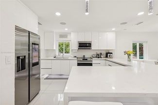 7711 NW 38th St, Hollywood, FL 33024