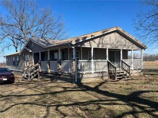 9051 SW 2nd St, Hume, MO 64752