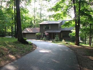 5806 W Twin Lake Rd, Hazelhurst, WI 54531
