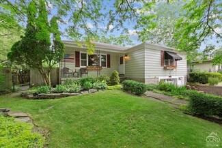 45 James St, Hudson, NY 12534