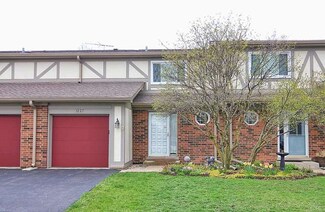 1227 Briarwood Ln Unit 23, Libertyville, IL 60048