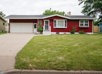 1731 4th Ave NE, Jamestown, ND 58401