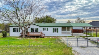3211 Evergreen Dr, Granbury, TX 76048