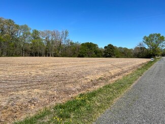 TM47132A Sculling Oar Ln, Kilmarnock, VA 22482