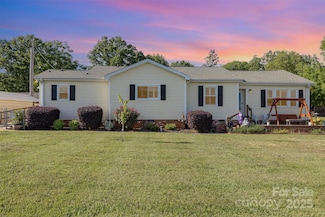 106 Rainbow St SW, Concord, NC 28025