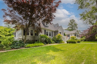1 Yale Ave, Middlebury, CT 06762