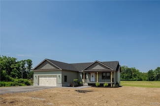 9 Spring Brook Rd, Pulaski, NY 13142