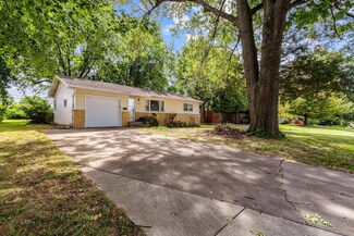 742 N Burton Ave, Springfield, MO 65802