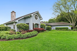 660 Plum Tree Rd, Barrington, IL 60010