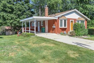 212 Millard Ave, Fox River Grove, IL 60021