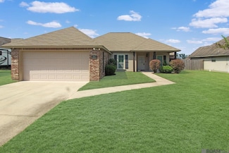 9217 Cypress Lake Dr, Denham Springs, LA 70726