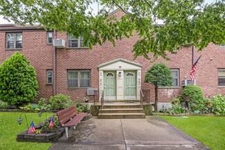 56- 10 244th St Unit 1, Douglaston, NY 11362