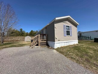 8 Katie Ave, Lewiston, ME 04240