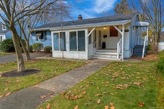 19 Carriage Dr, Wallingford, CT 06492