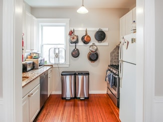 14 Hamlin St Unit 3, Cambridge, MA 02141