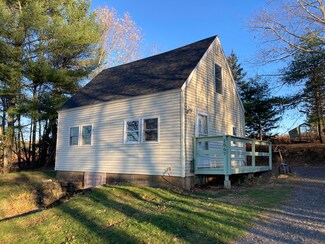 1067 Sennebec Rd, Union, ME 04862