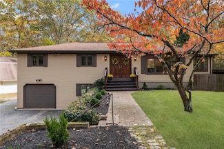 50 Carrs Pond Rd, West Greenwich, RI 02817