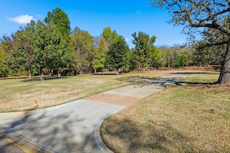 3011 Montecito Dr, Denton, TX 76205