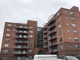 100 W Squantum St Unit 418, Quincy, MA 02171
