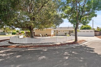 152 Oakmont Way, Los Gatos, CA 95032