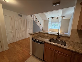 1405 Round Pointe Dr, Haverstraw, NY 10927