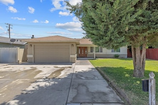 2313 W Cambridge Ave, Visalia, CA 93277
