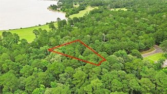 24408 Oakmont Ct, Huntsville, TX 77320
