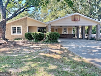 209 Scarborough Rd, Centerville, GA 31028